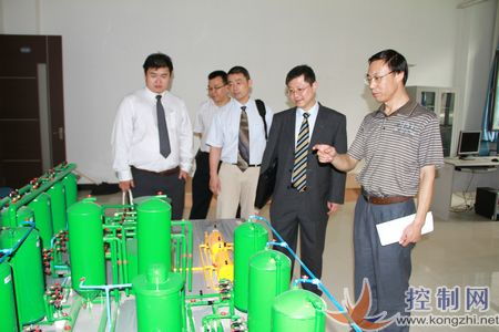 巴魯夫?yàn)楦咝W(xué)子開(kāi)啟 傳感夢(mèng)之旅